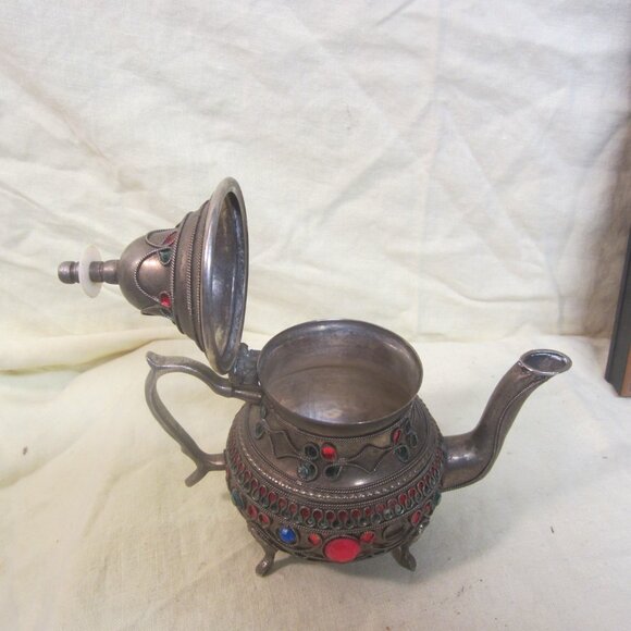 VTG BRASS TEAPOT, MIDDLE EASTERN STYLE, W/PLASTIC JEWELS, DECORATIVE - Picture 5 of 8